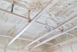 ウレタン吹付断熱